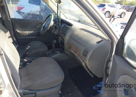 2000 Suzuki Grand Vitara Jls/Jls+/Limited z USA, uszkodzony, nr VIN JS3TE62V6Y4109305